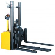 Elektro Hochhubwagen mit Behälter Neigegerät