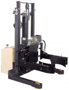 Elektro-Hochhubwagen mit Greifvorrichtung