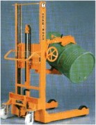 Hochhubwagen mit Greif- Kipp- und Schwenkvorrichtung