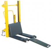 Rollen-Hochhubwagen mit Aufrollrampe