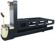 Elektro-Chargierwagen mit Winkelgabelzinken (1.5 to)